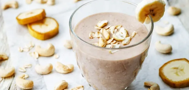 Batido de Plátano, Cashews y Leche.