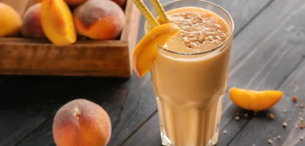Batido de Proteína con Durazno, Almendras y Leche