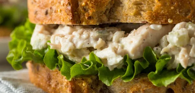 sandwich para almuerzo en oficina