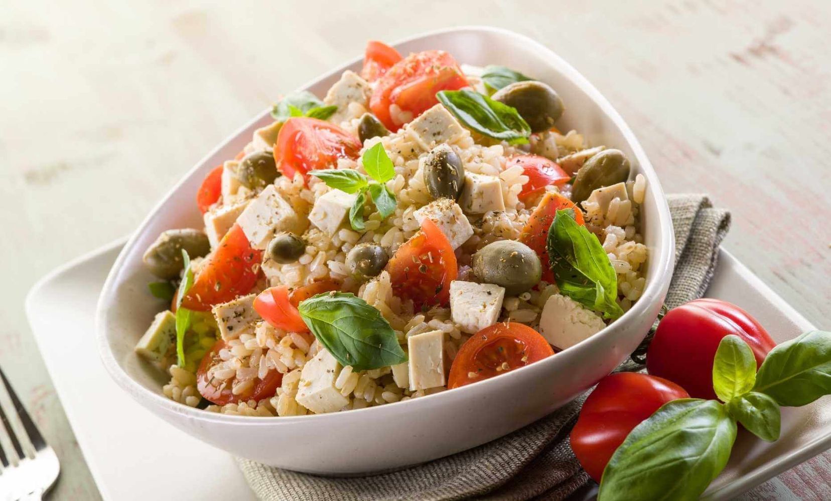 Bowl Mediterráneo con Tofu.jpg