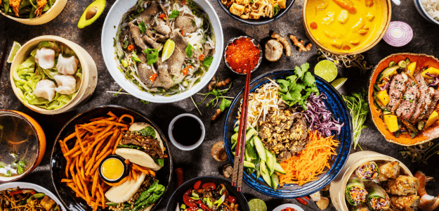 Comida variada con verduras.png