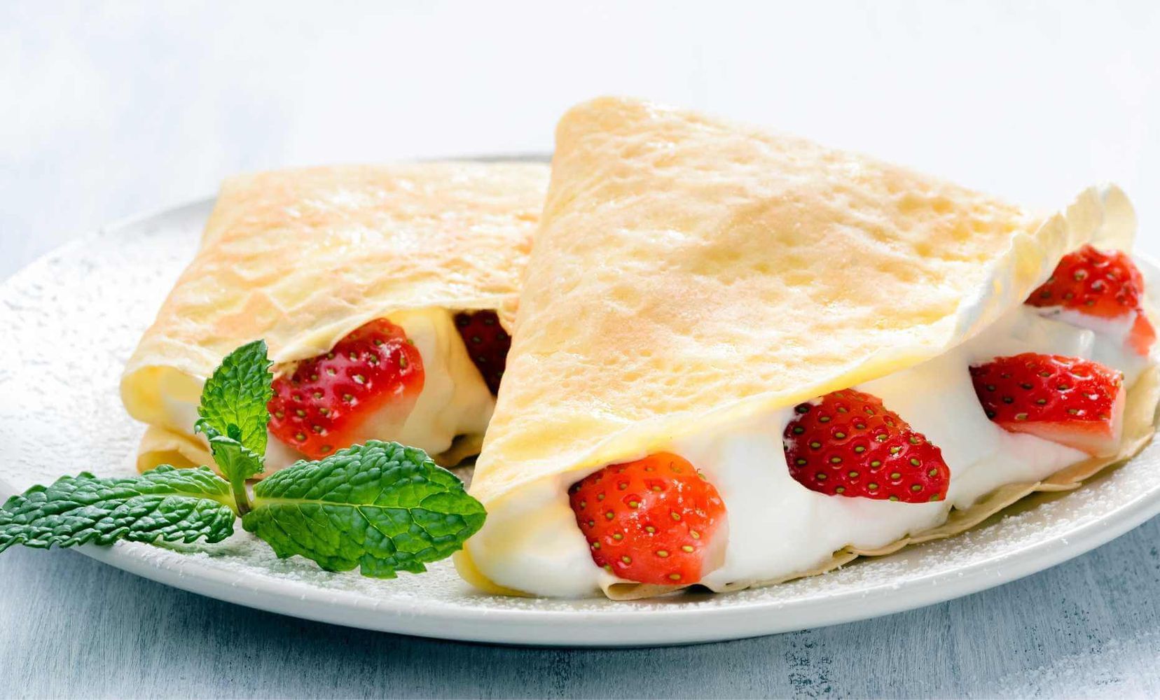 Crepes con Yogurt y Fresas