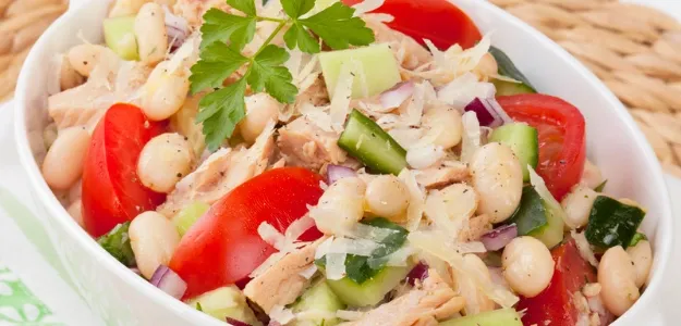 Ensalada Fresca de Atún con Frijoles