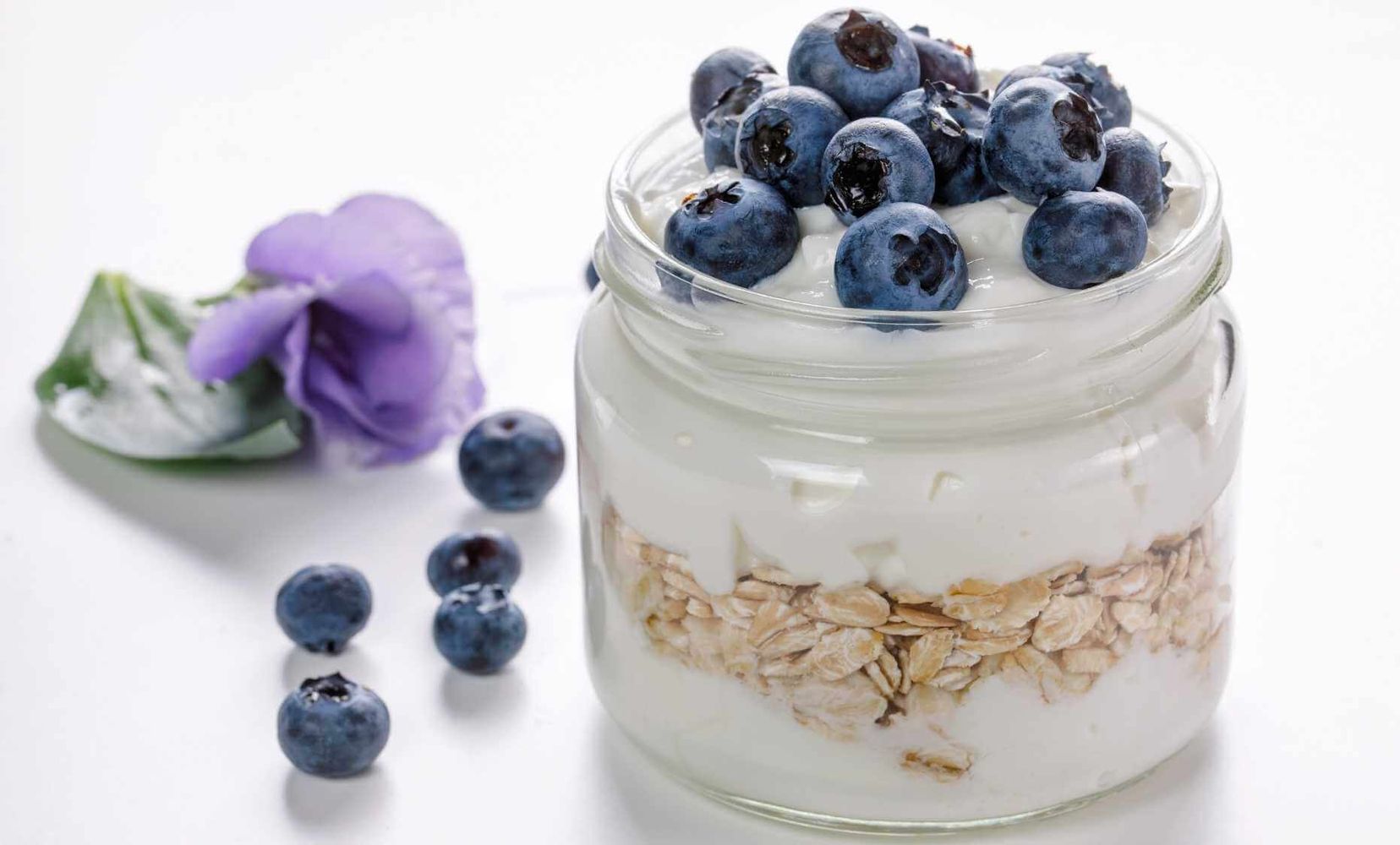 Greek Yogurt with Toasted Oats and Blueberries.jpg