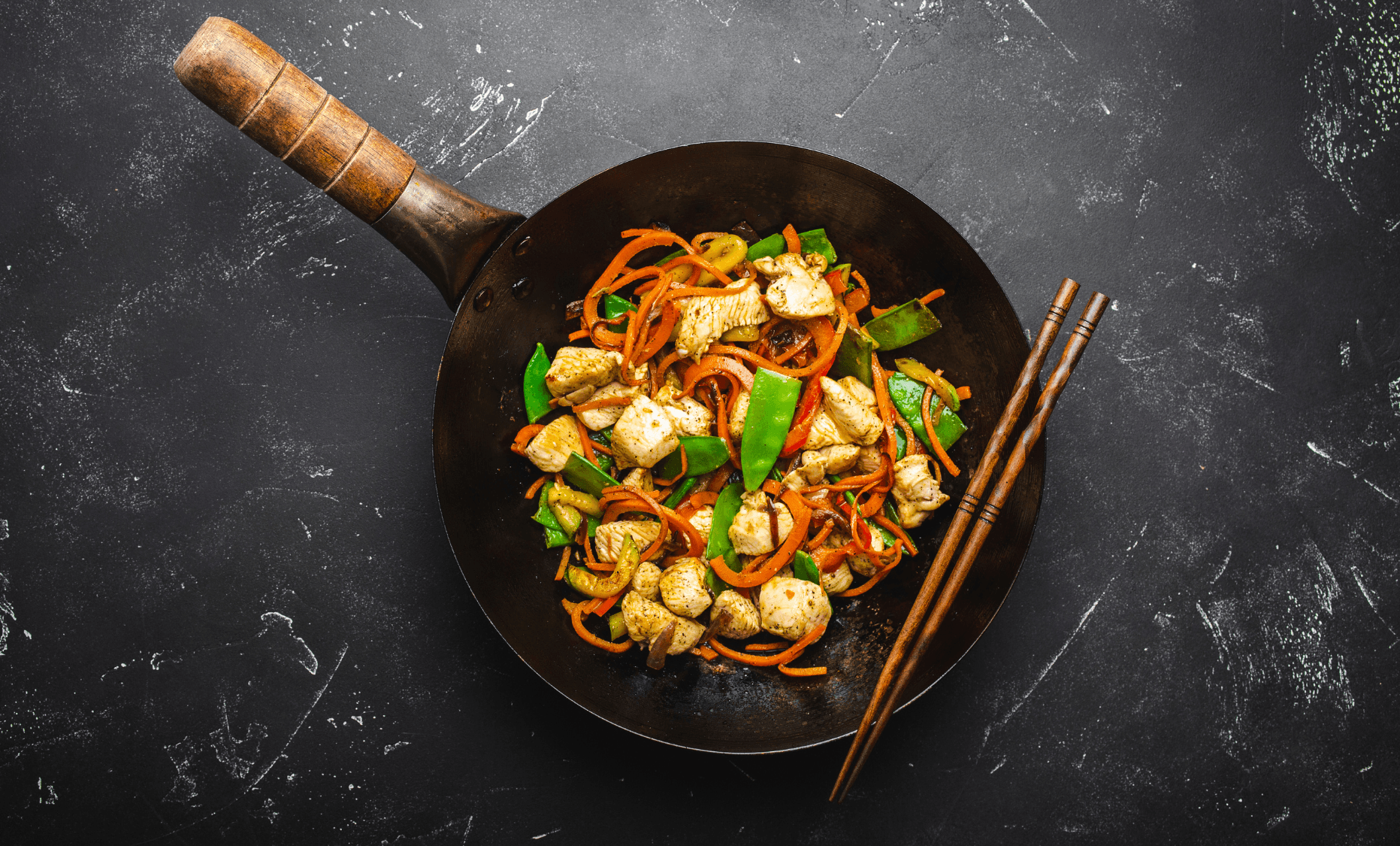Pollo con Noodles de Zanahoria, Zucchini y Holantao Salteado.png