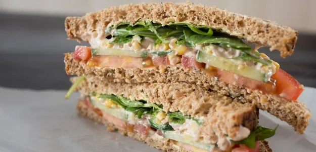 Sándwich con aliño saludable