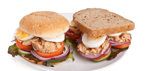 Sandwich de atun y huevo.png