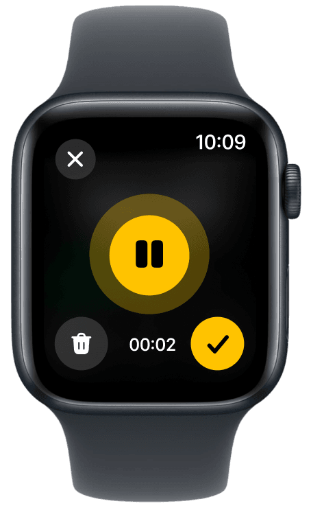 Apple Watch mostrando la vista de registro por voz de Fitia
