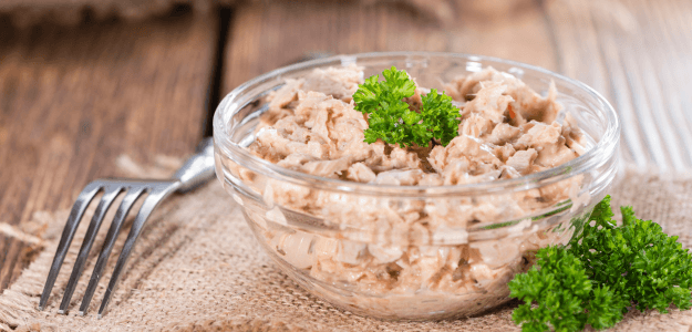 Canned tuna in water, a high-protein and low-fat fish option
