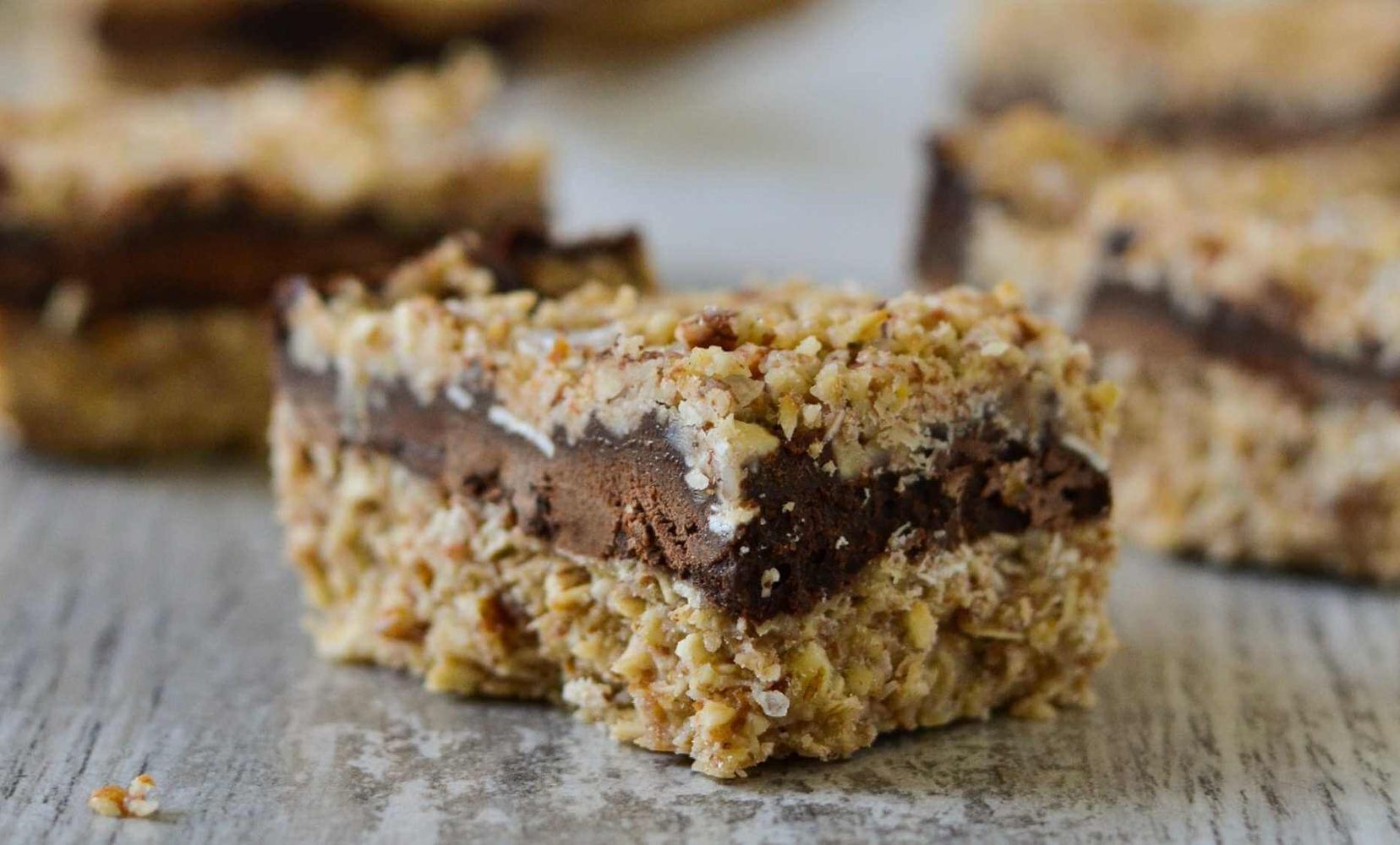 barras de avena, chocolar ey frutos secos.jpg