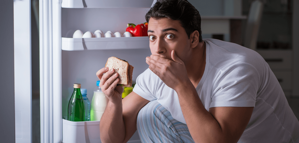 Does Eating at Night Cause Weight Gain? What Science Says