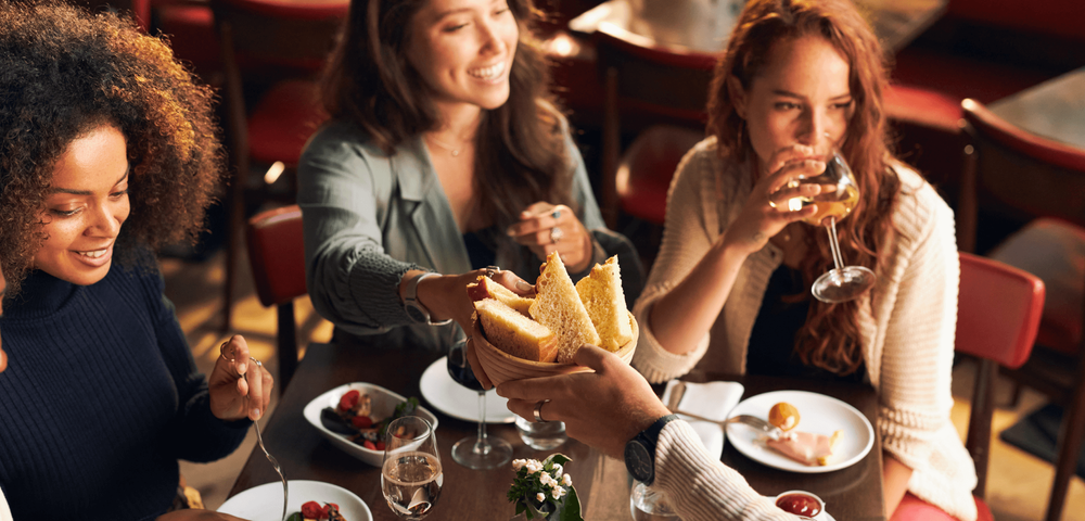 How to Track Calories Eating Out (Without Wrecking Your Progress)