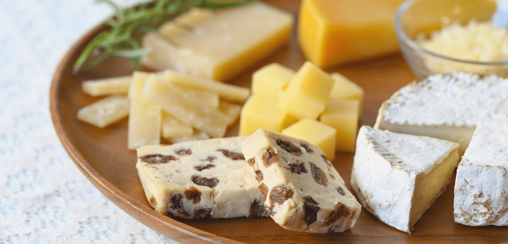 Top 5 Low Calorie Cheeses Your Nutrition Tracker Will Approve