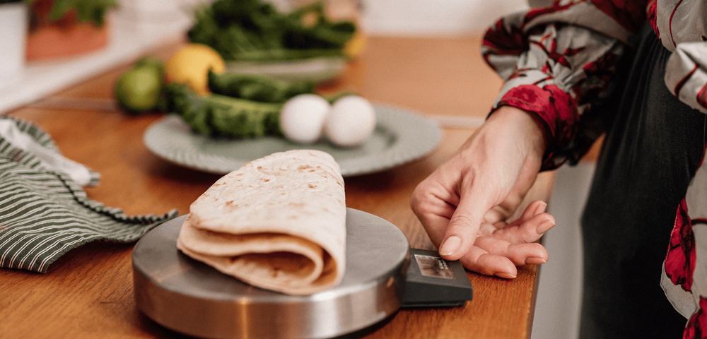 How to Weigh Food: Raw or Cooked?