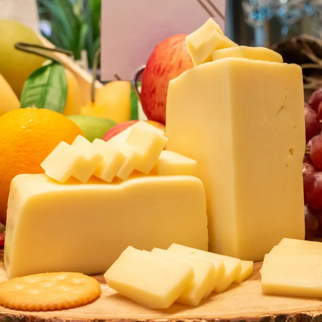 Queso Edam, 25 g de proteína por 100 g